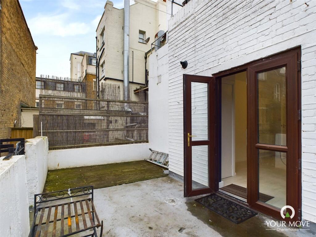 Apartment in Canterbury - View 4