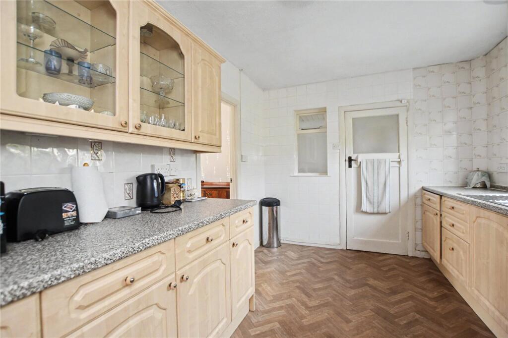 House in Taunton, Galmington - View 4