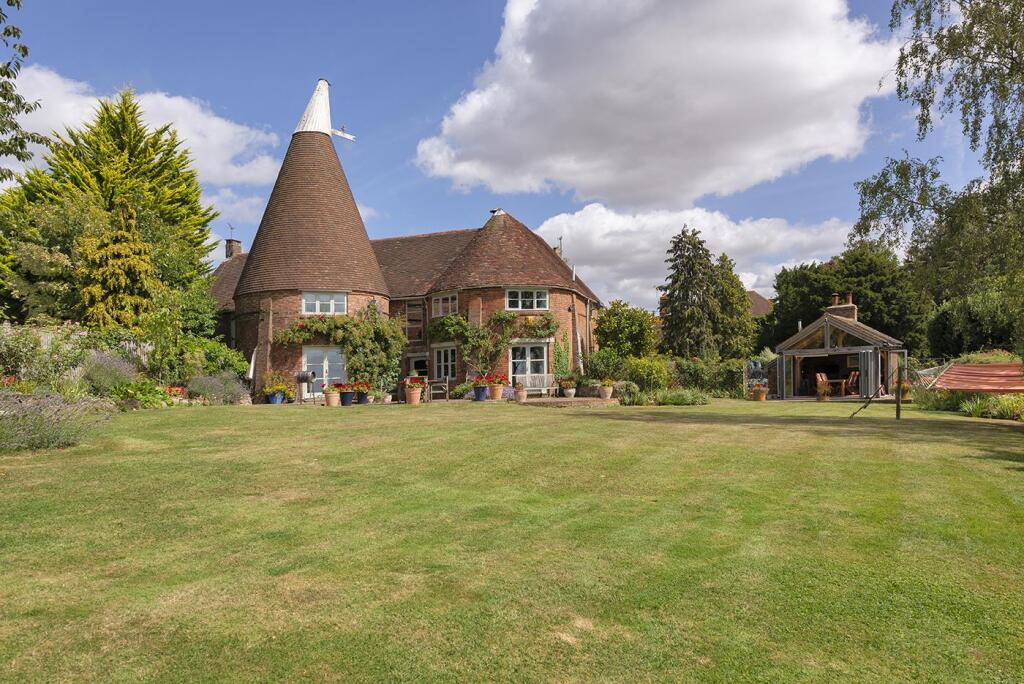 Main image of property: Unique Family Residence, Semi-Rural Ulcombe