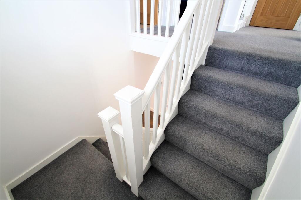 House in London, Highams Park - More