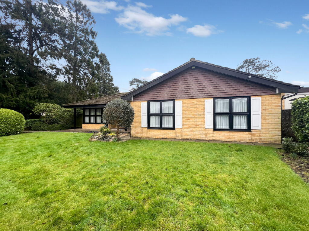 3-bed detached on Homefield Road, Warlingham, CR6 9HU, £750,000