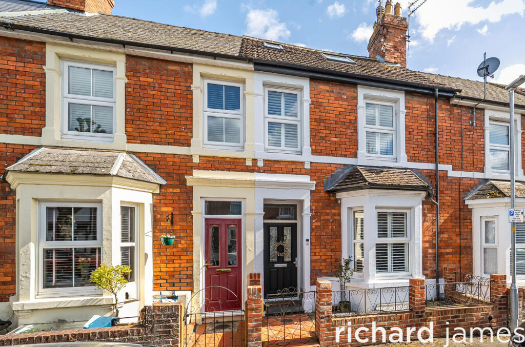 Main image of property: Avenue Road, Old Town, Swindon, SN1