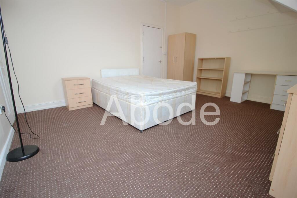 6 bedroom house for rent