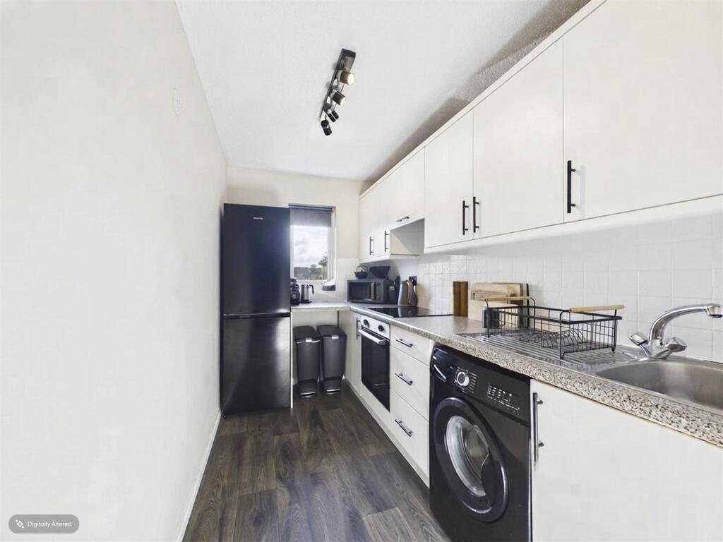 Apartment in Hemel Hempstead - View 4