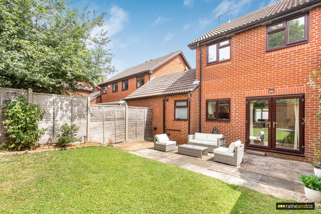 Rectory Gardens, Hatfield - View 5