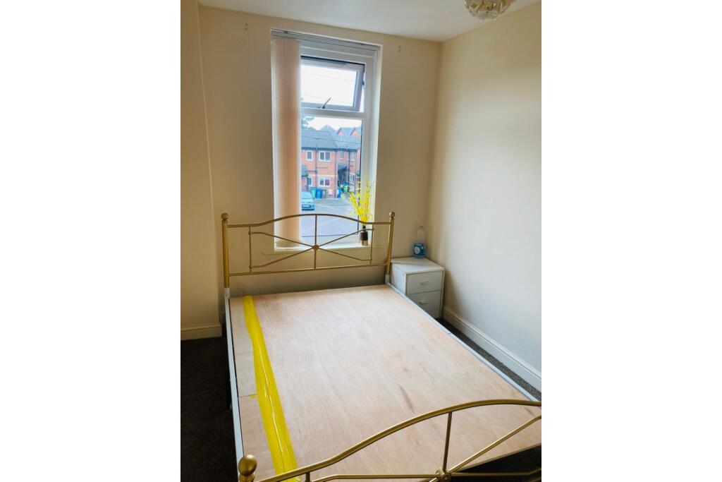 House in Oldham - More