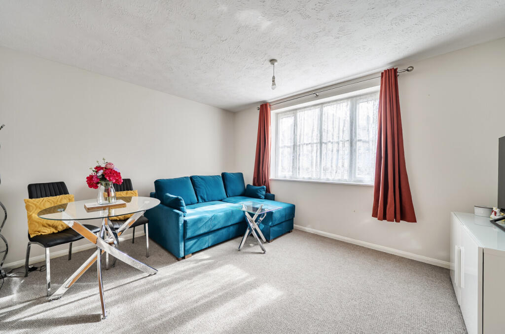 Apartment in London, Lonesome, Mitcham - View 5