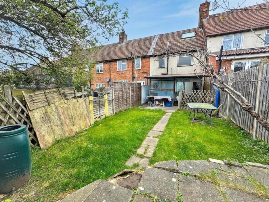 House in London, Burnt Oak, Colindale - View 2