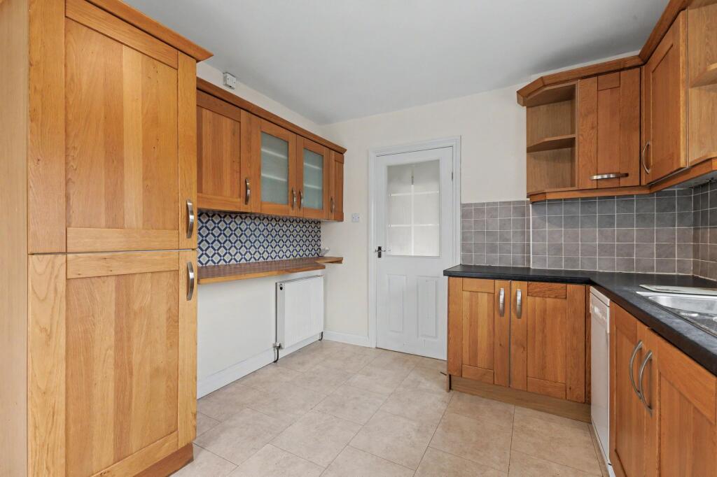 Magdalen Close, Lower Quinton, CV37 photo 3