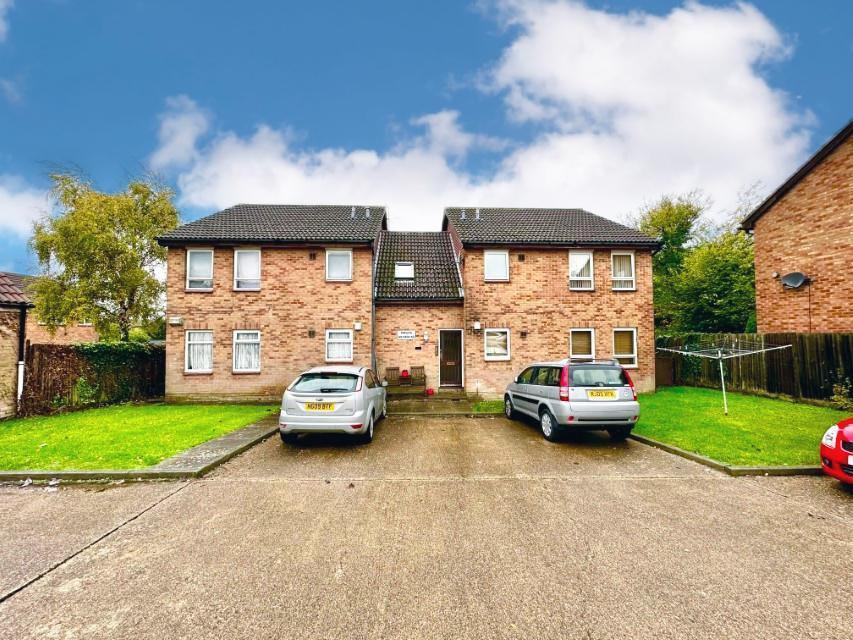 Main image of property: Glenfield Road, Warden Hills, Luton, Bedfordshire, LU3 2HZ