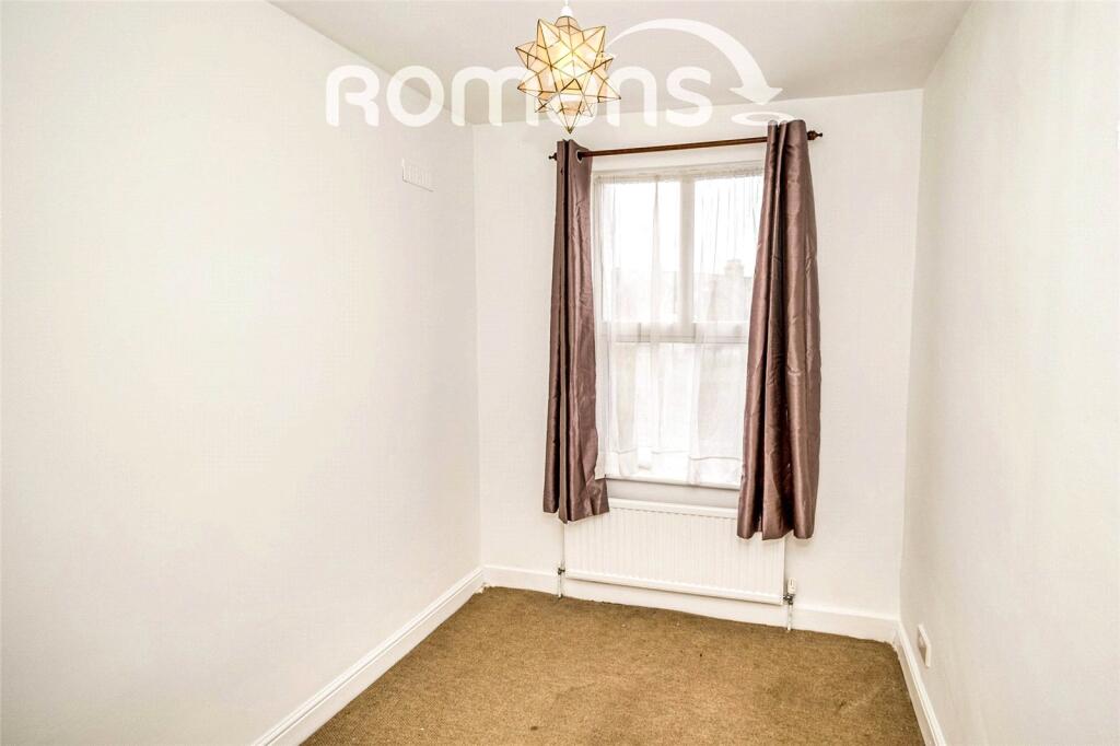 House in Hemel Hempstead, High Wycombe Community Board - More