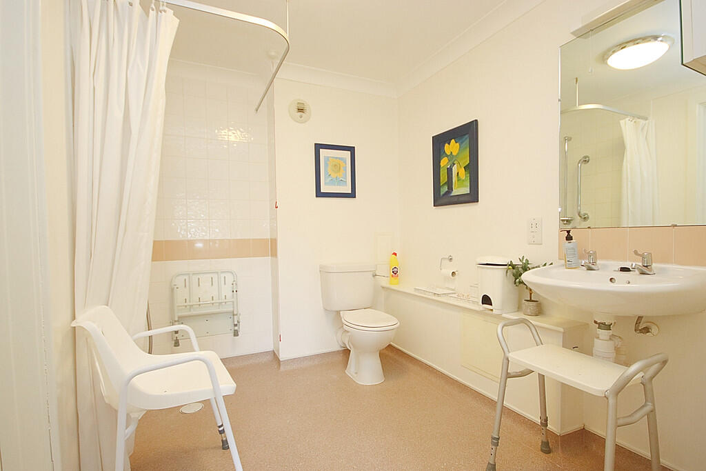 Apartment in Horsham, Tedfold, Billingshurst - View 5