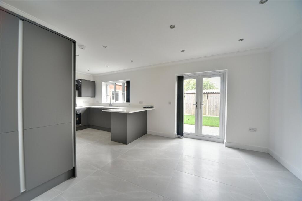 Skye Gardens, Feltwell, Thetford, Norfolk, IP26 photo 4