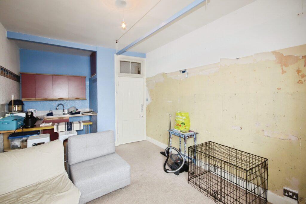 Apartment in Paisley - View 3