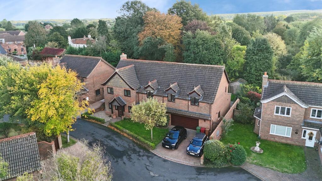 Main image of property: Mount Royale Close, Ulceby, Lincolnshire, DN39 6RX