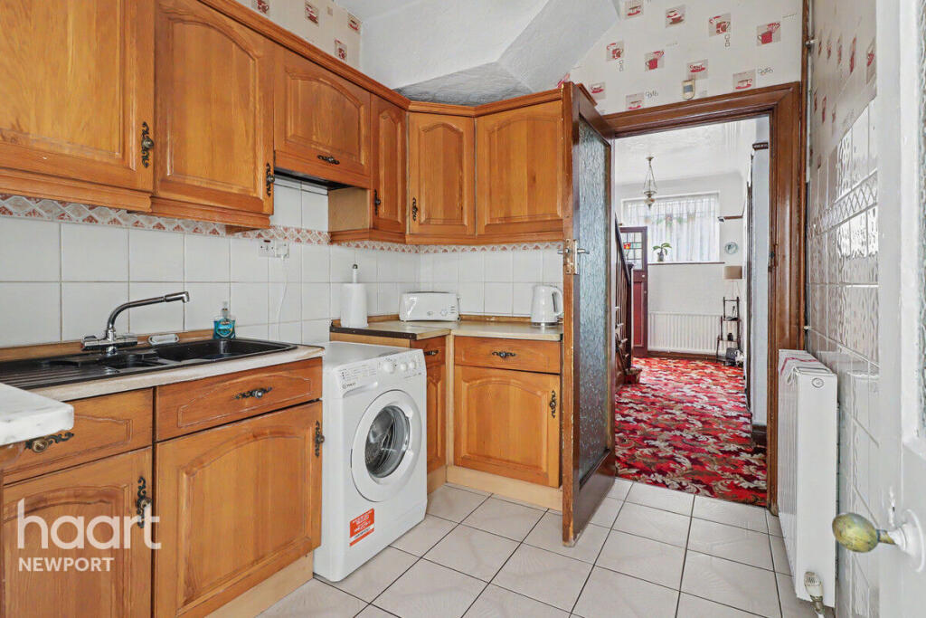 House in Newport, St. Woolos, Stow Hill - View 6