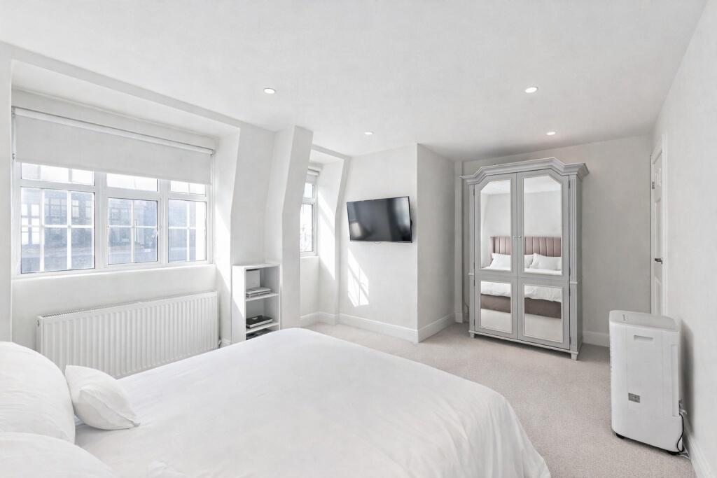 Apartment in London - More