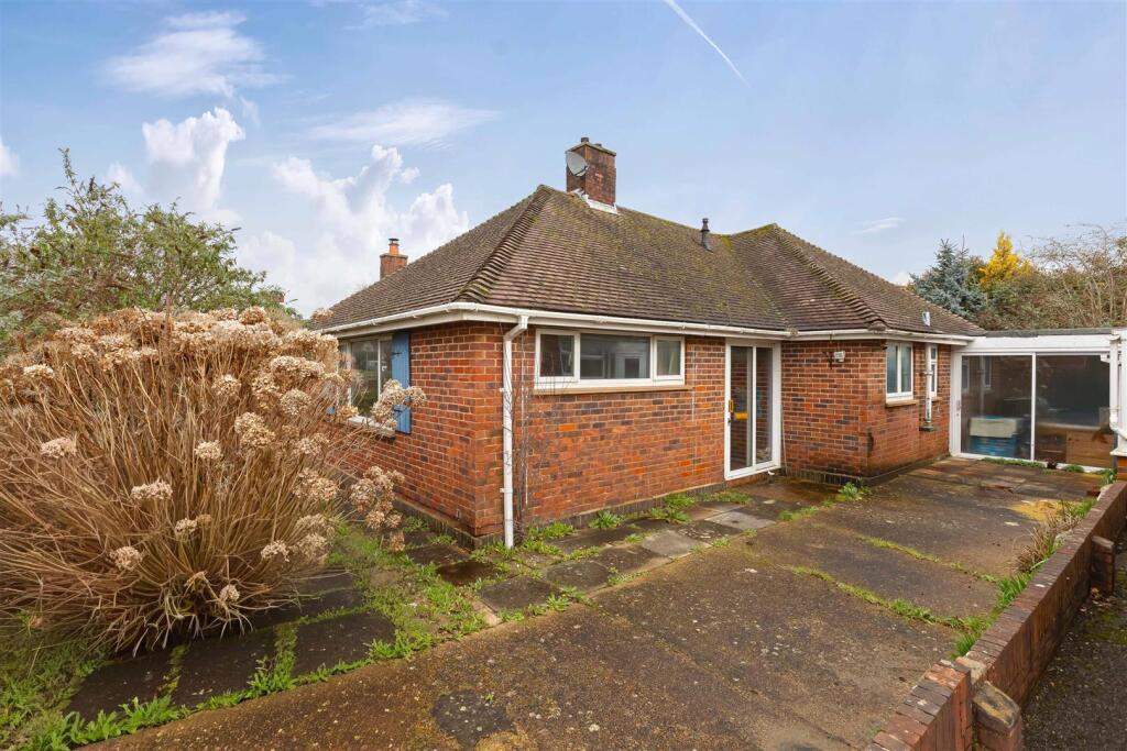 Main image of property: Findon Road, Worthing