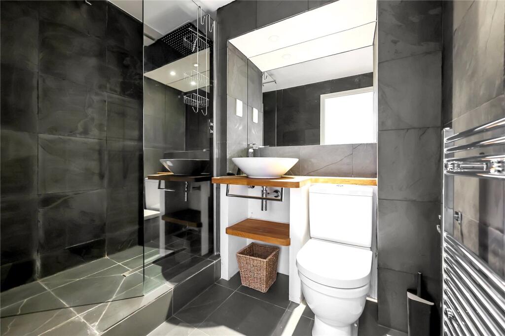 Apartment in London, St Luke's, Finsbury - View 4