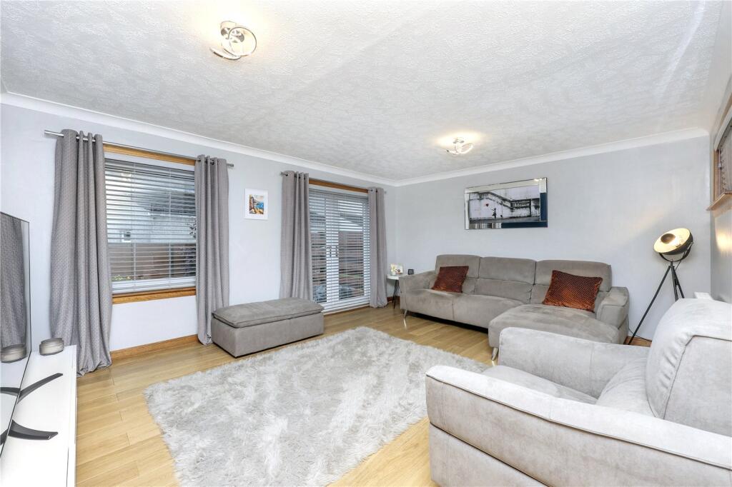 House in Cowdenbeath, Leuchatsbeath - More