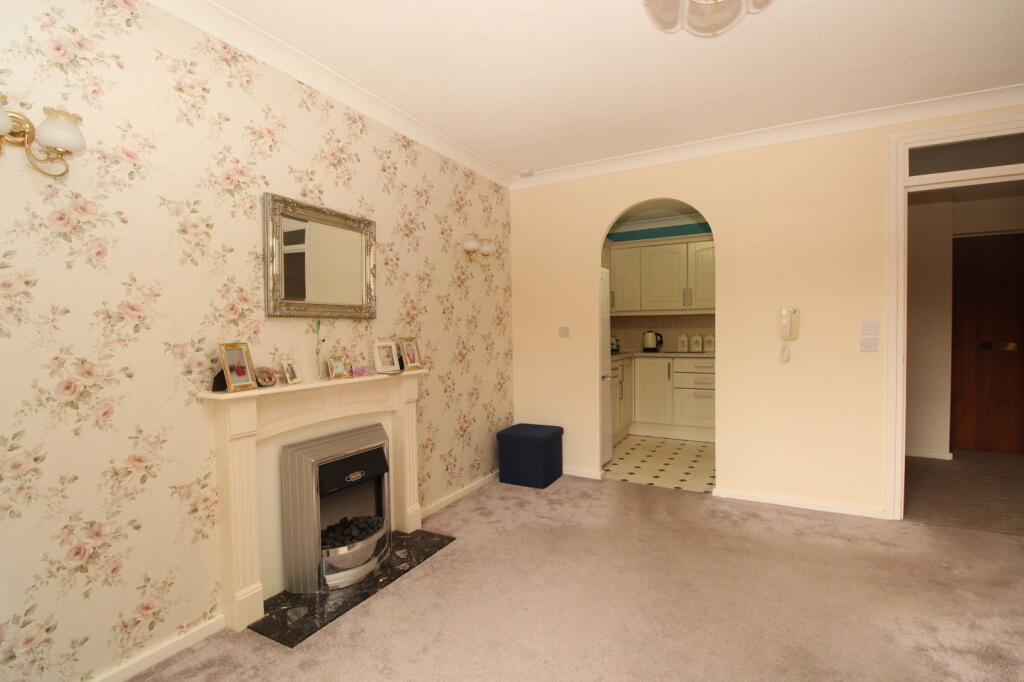 School Road, Wrington photo 3