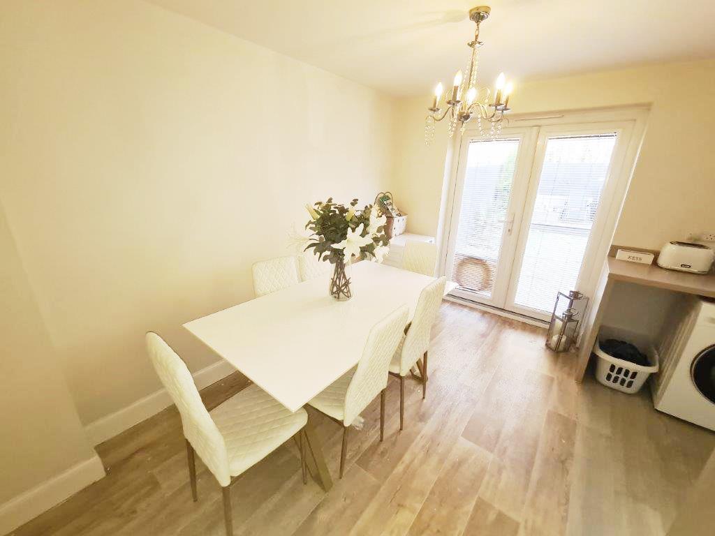 House in Oldham, Greater Manchester - View 3