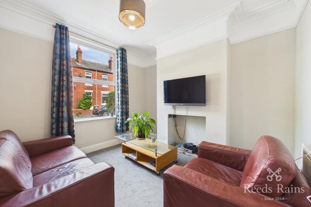 House in Wakefield - View 3