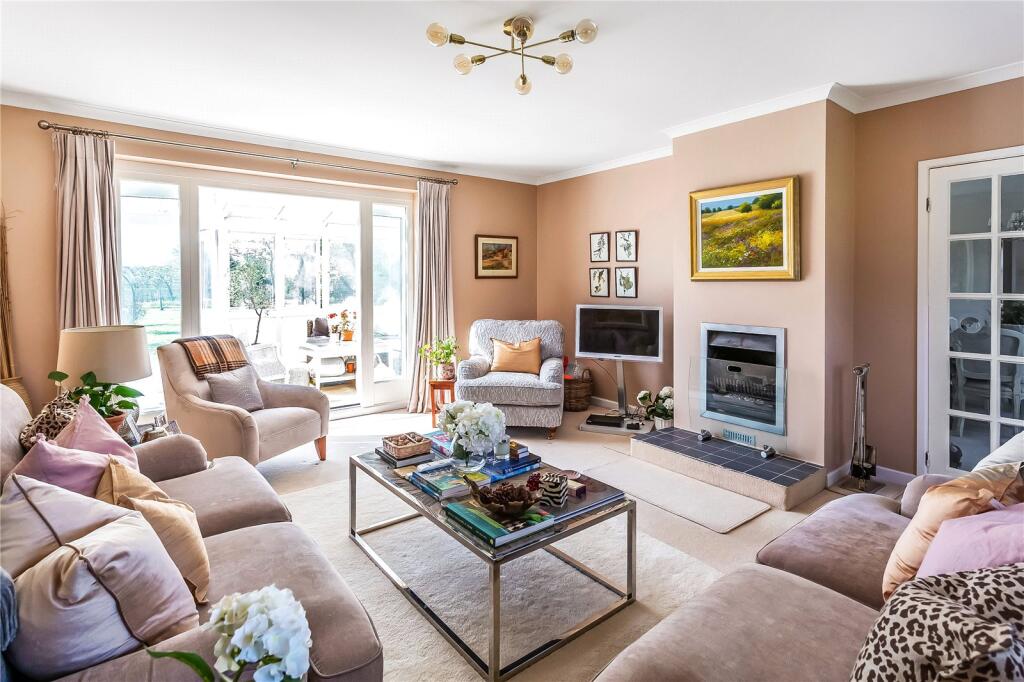 House in Tandridge, Crowhurst - More