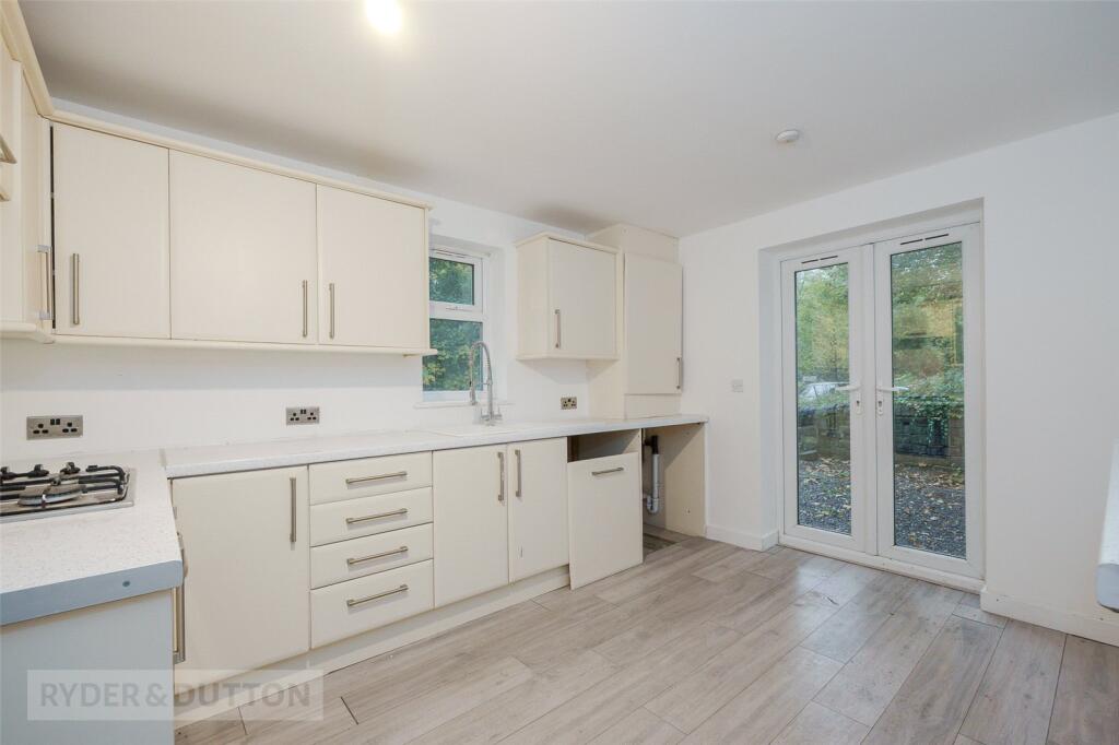 House in Huddersfield, Salford, Lockwood - View 3