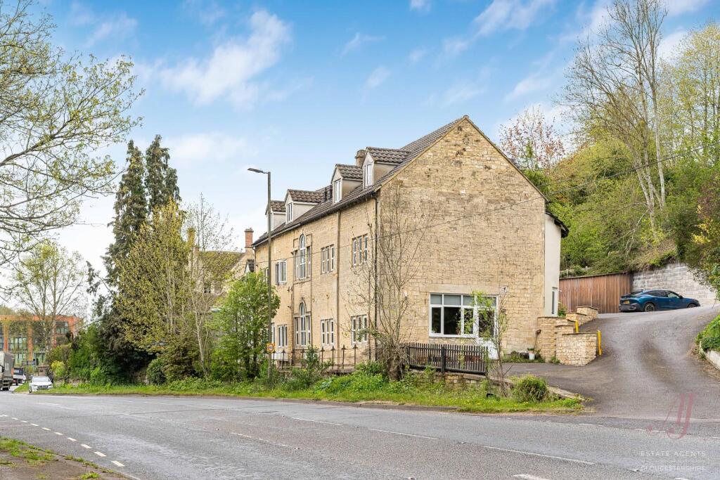Main image of property: Woodchester Garage, Bath Road, Woodchester