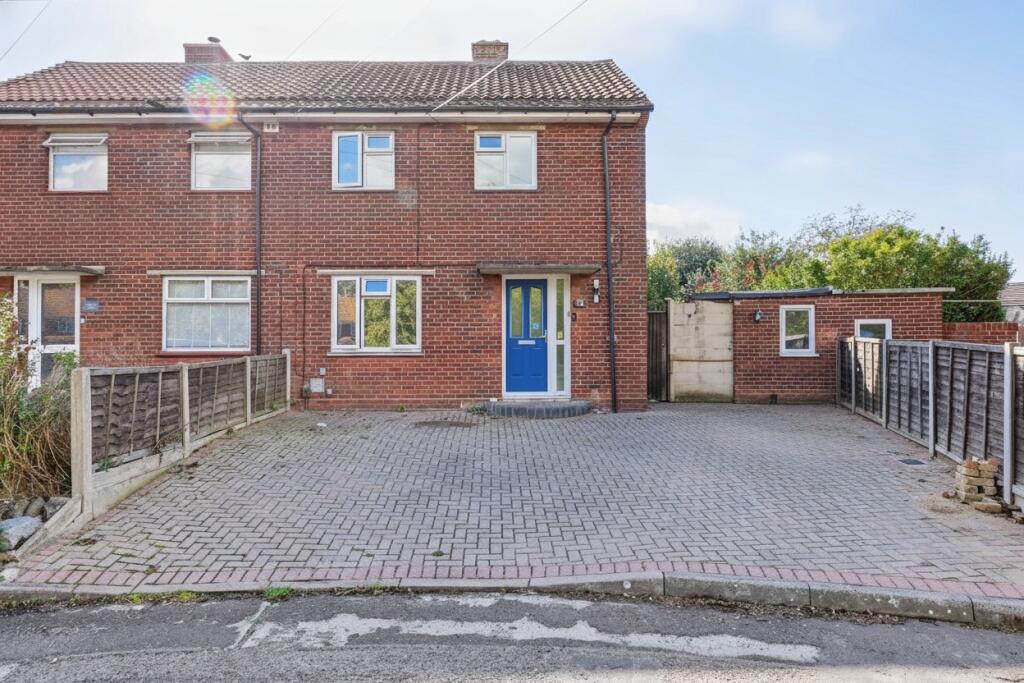 2-bed semi-detached on Swanstree Avenue, Sittingbourne, Kent, ME10 4LG, £250,000