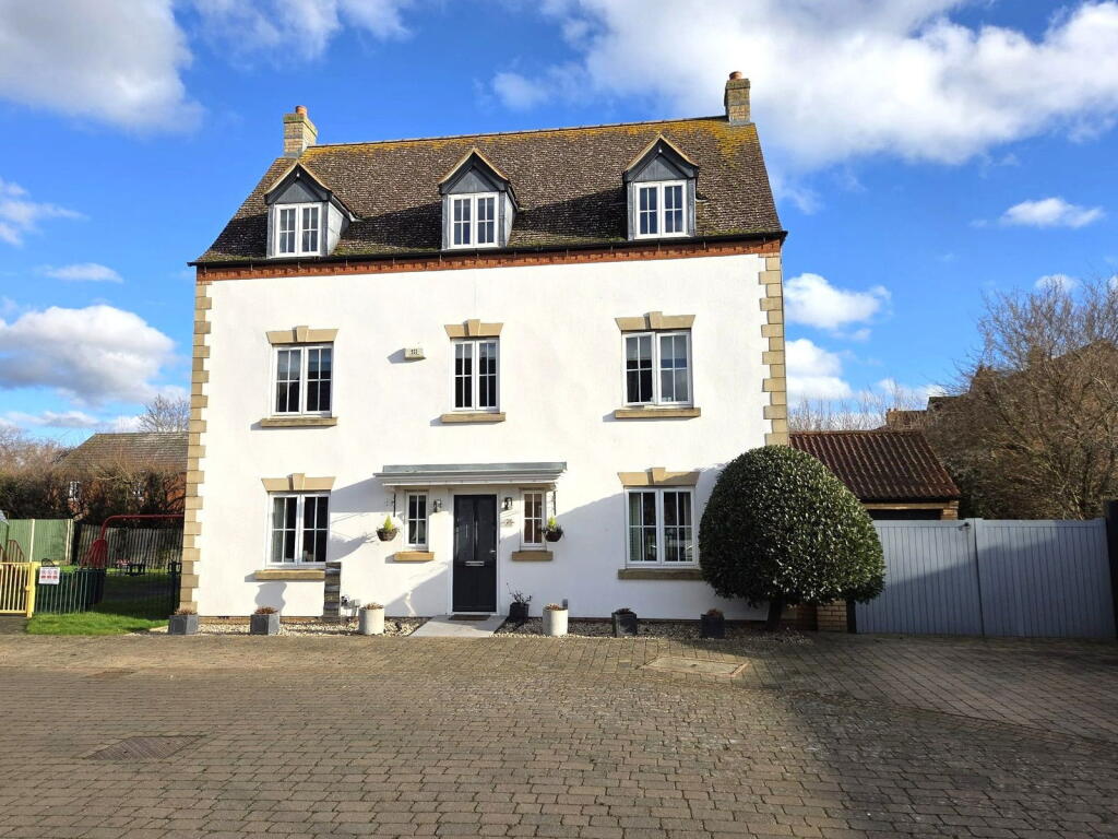 Main image of property: Langley Gardens, Potton SG19 2QF