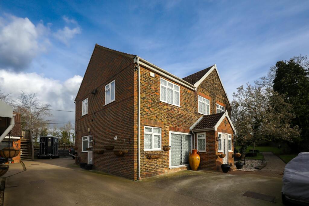 Main image of property: Goughs Barn Lane, Warfield