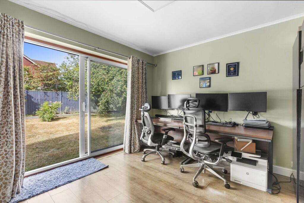 House in Latimer, Little Chalfont - More