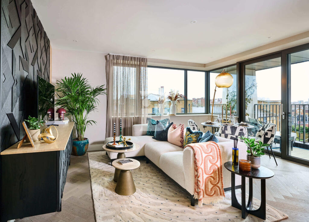 2-bed flat on 170, Camden, London, NW1 8EH, £1,610,000