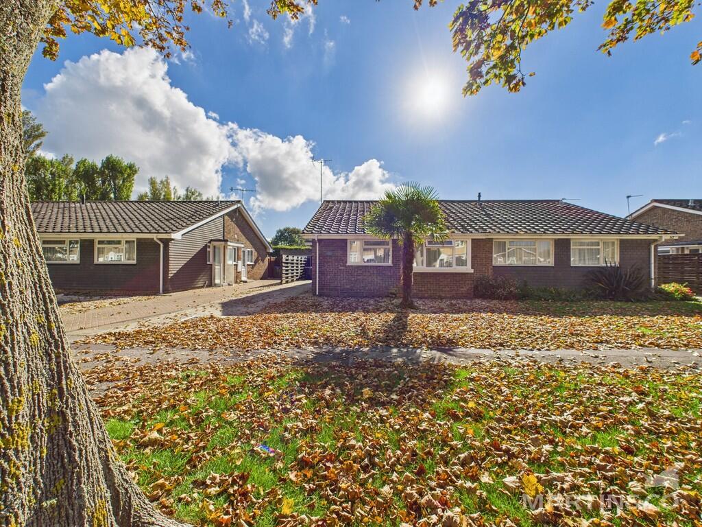 Main image of property: Pinehurst Park, Aldwick