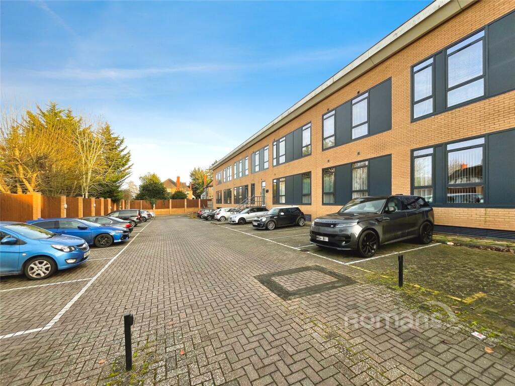 Main image of property: Clivemont Road, Maidenhead, Berkshire