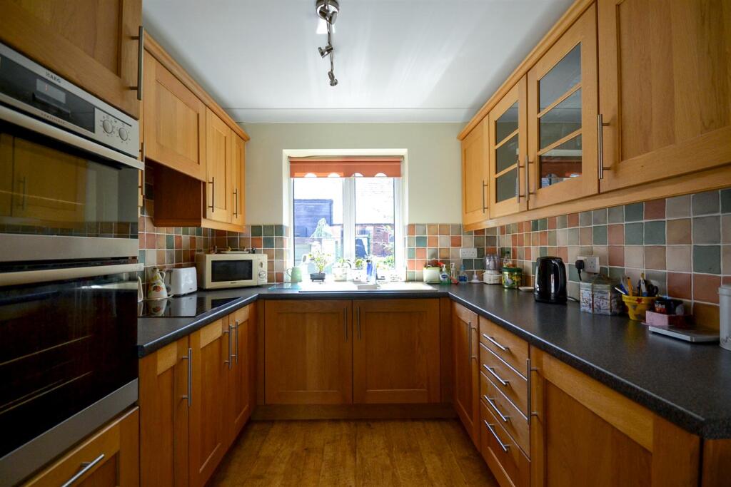 House in Rushcliffe, Radcliffe-on-Trent - More
