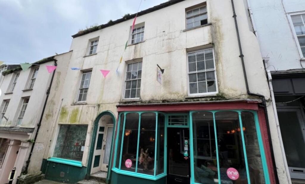 Main image of property: 21/21A High Street, Falmouth, Cornwall, TR11 2AB