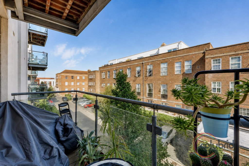 Apartment in London - View 4