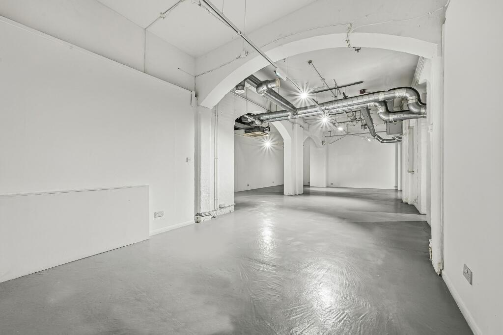 OFFICE 7.jpg