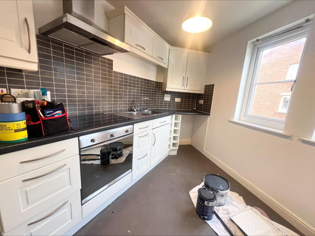 Apartment in Chippenham, Wiltshire - View 2