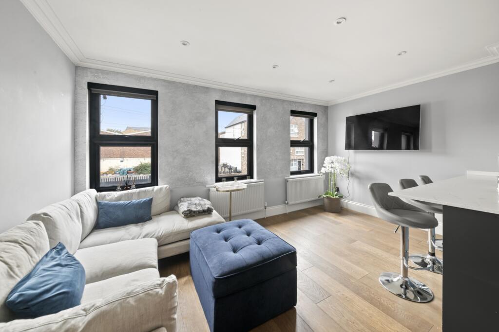 Main image of property: Flat 2, Cambridge Road, Hanwell, W7