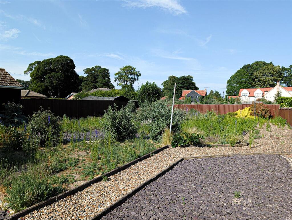 House in East Cambridgeshire, Isleham - View 2