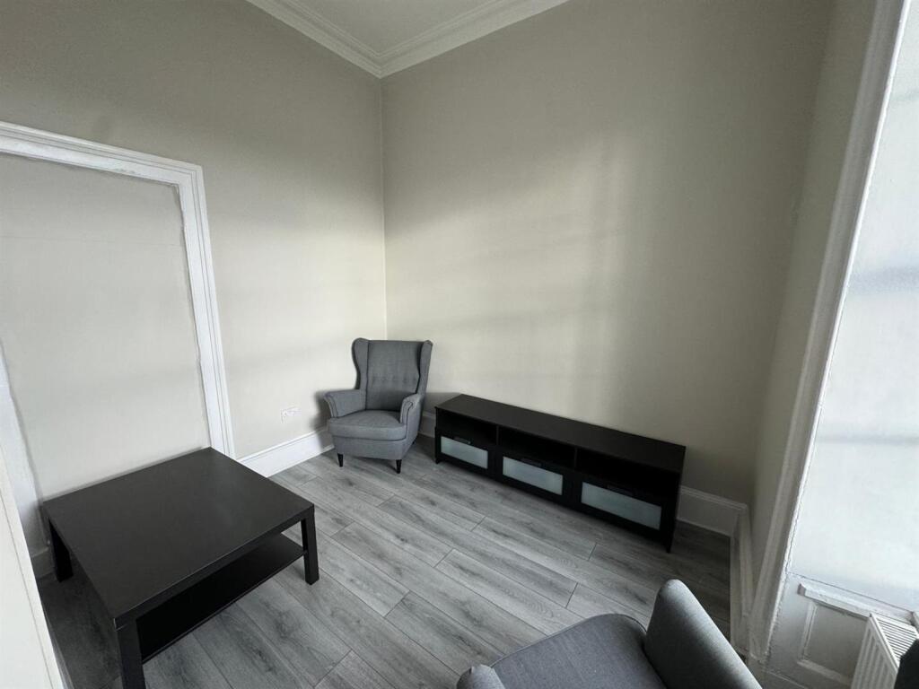 Apartment in Glasgow - More
