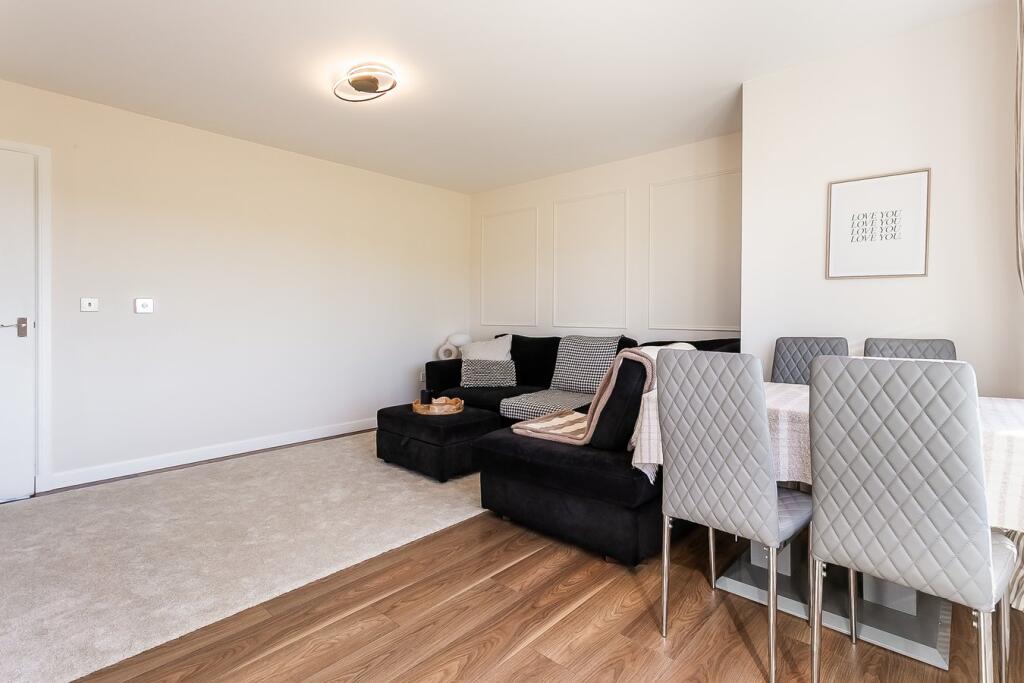 South Chesters Gardens, Bonnyrigg, EH19 photo 4