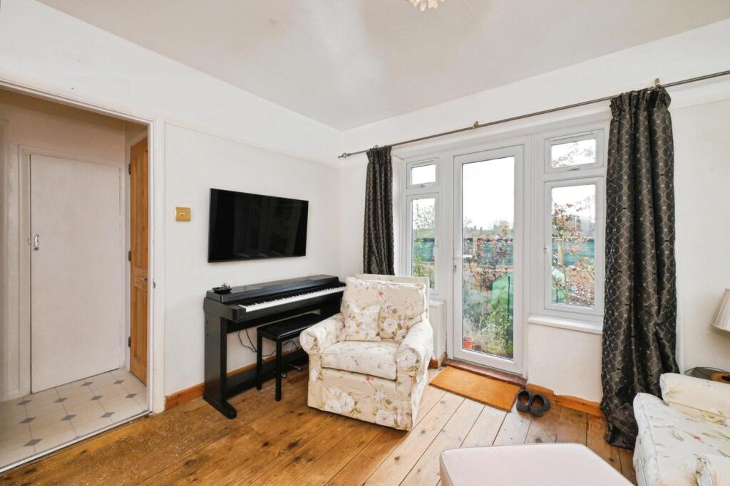 Additional image 12 of Hawbush Close, Welwyn, Hertfordshire, AL6