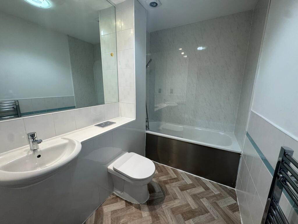 Apartment in Nottingham - View 5