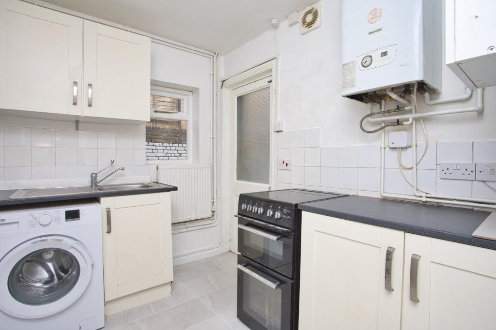 Apartment in Canterbury - View 4