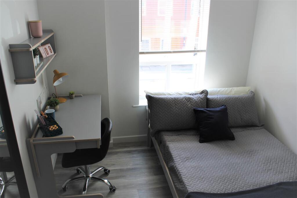 Apartment in Lincoln - View 4